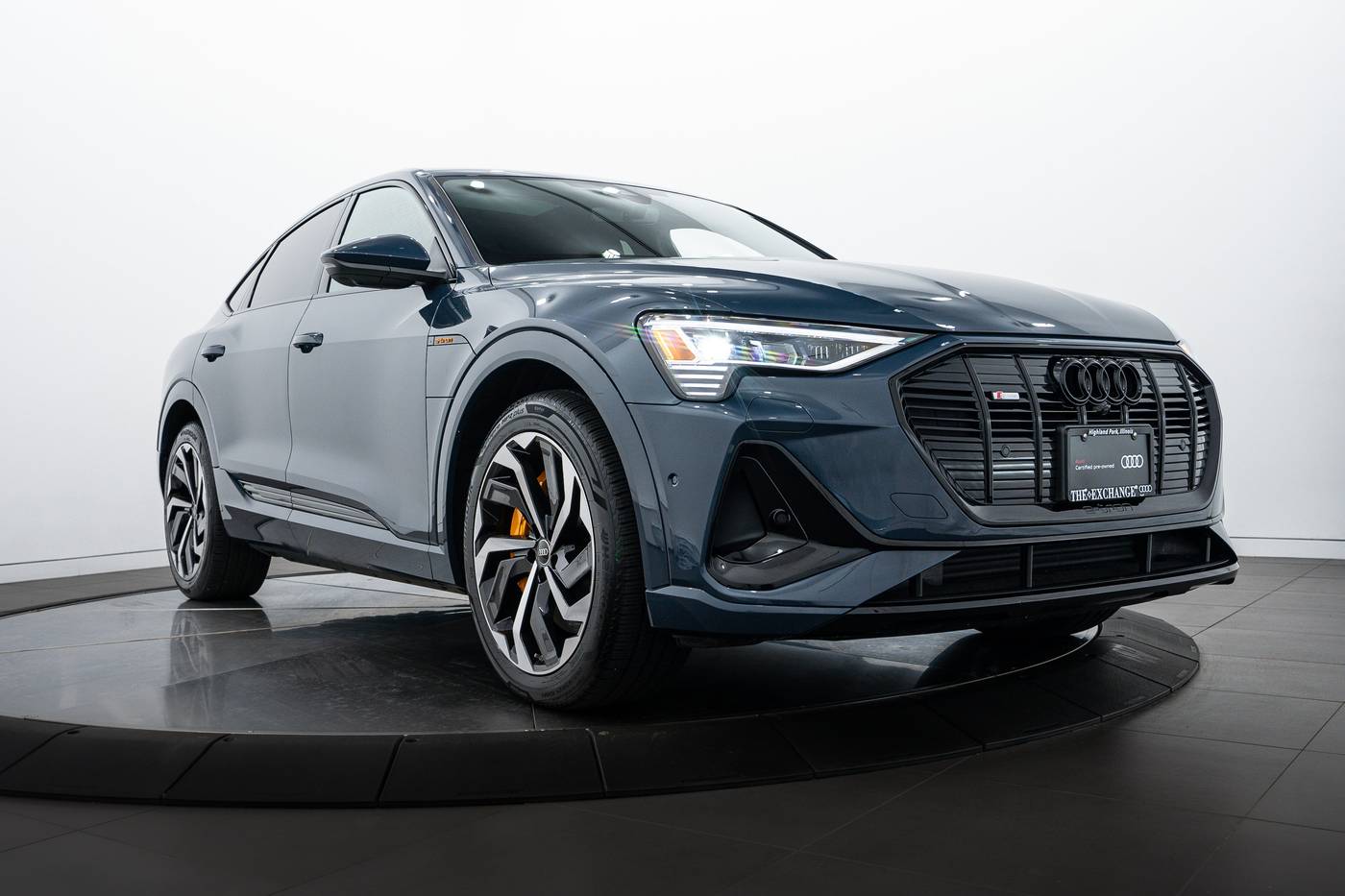 2023 Audi e-tron S line Premium Plus — SUV — 10,911 mi — Highland Park, IL