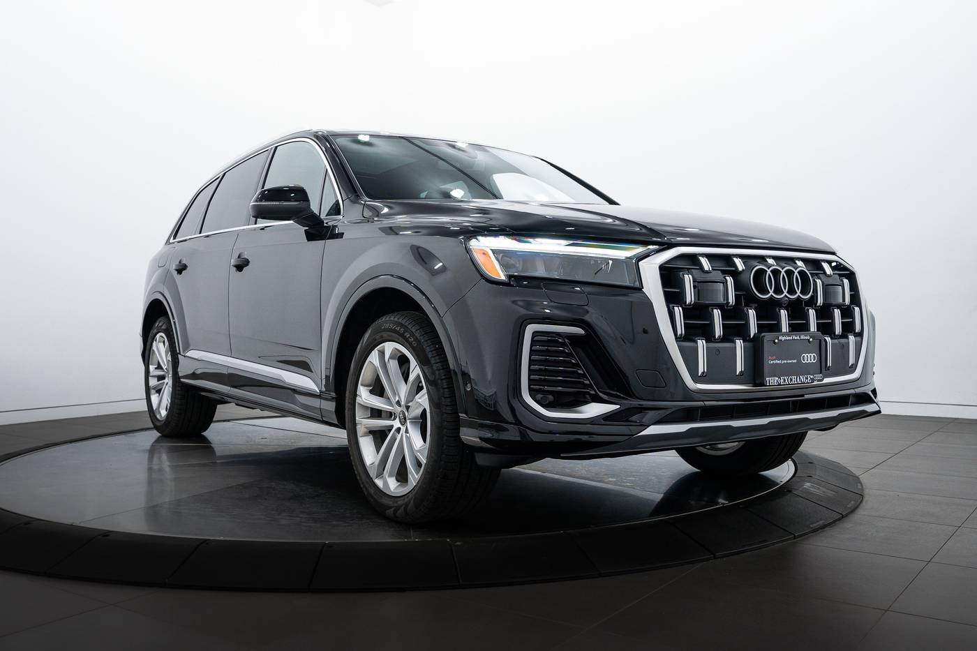2025 Audi Q7 Premium — SUV — 5,143 mi — Highland Park, IL