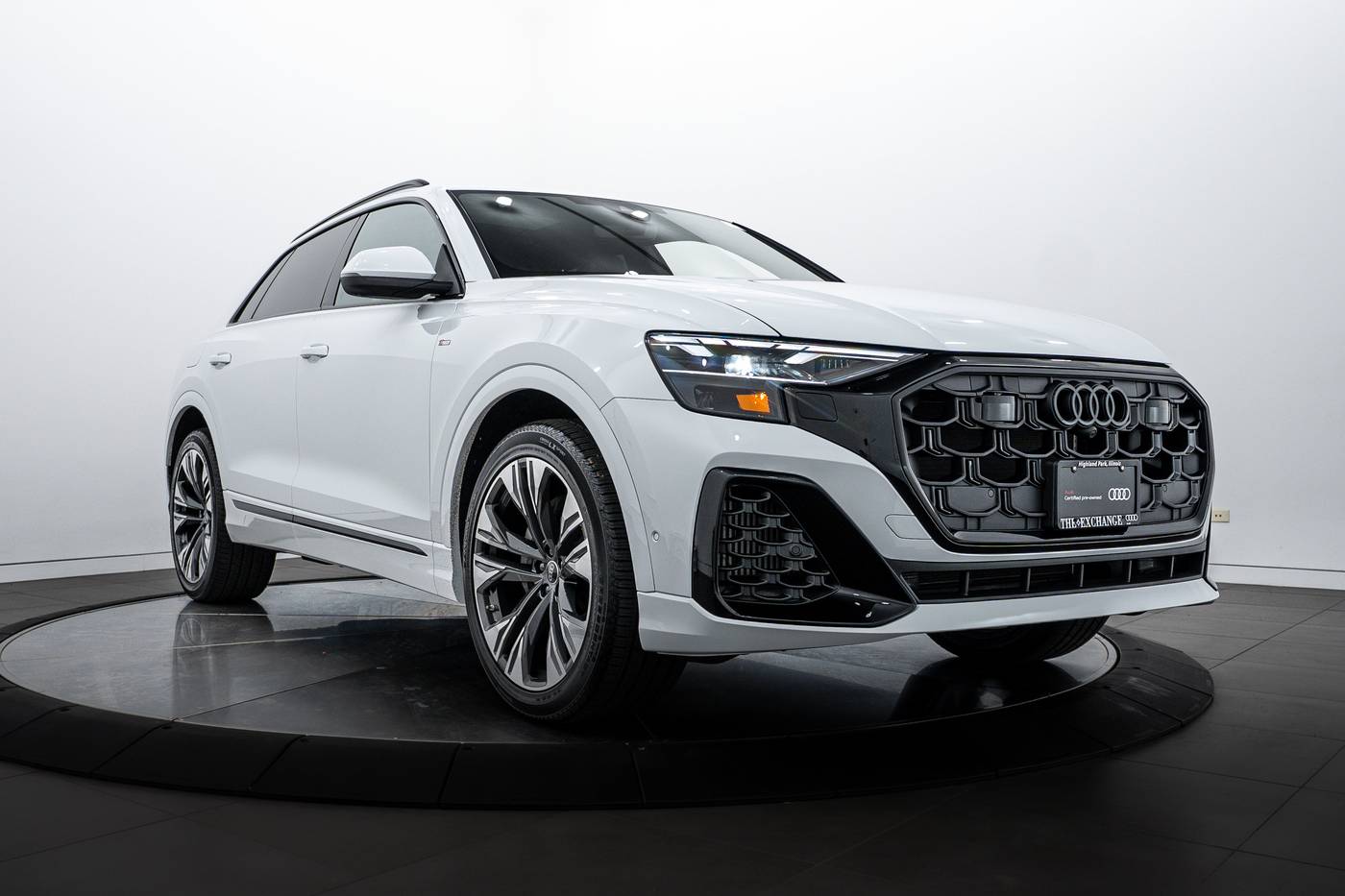2025 Audi Q8 Premium Plus — SUV — 6,132 mi — Highland Park, IL