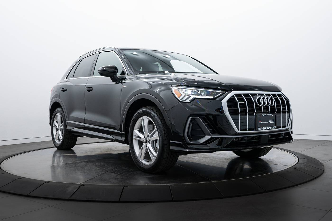 2024 Audi Q3 S line Premium — SUV — 3,628 mi — Highland Park, IL