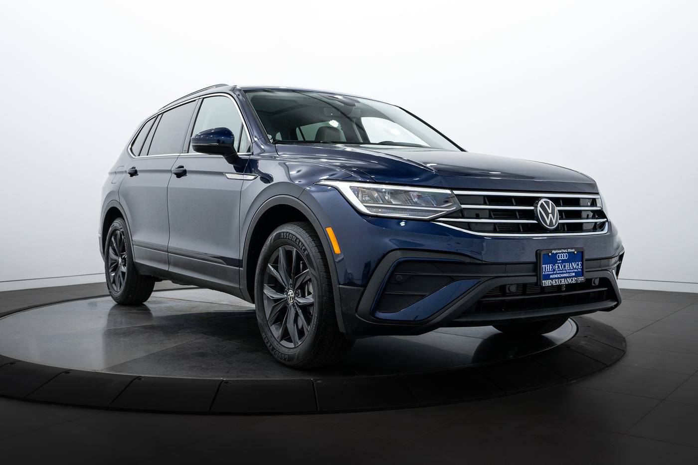 2024 Volkswagen Tiguan SE — SUV — 6,381 mi — Highland Park, IL