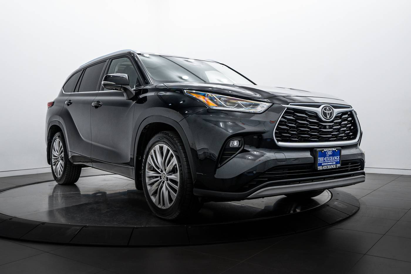 2021 Toyota Highlander Platinum — SUV — 73,311 mi — Highland Park, IL
