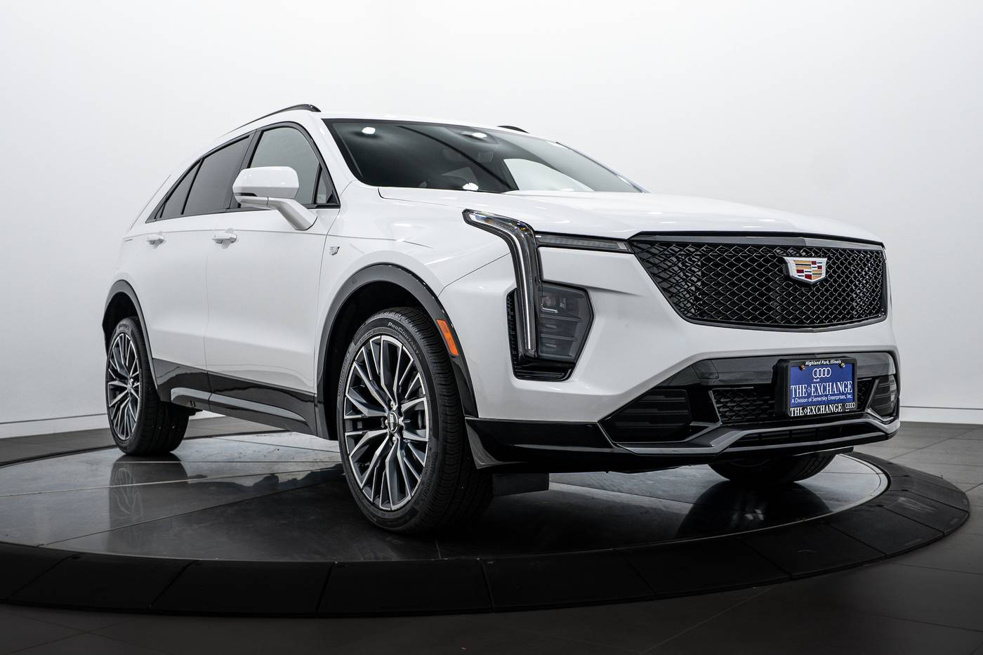 2024 Cadillac XT4 Sport — SUV — 2,195 mi — Highland Park, IL