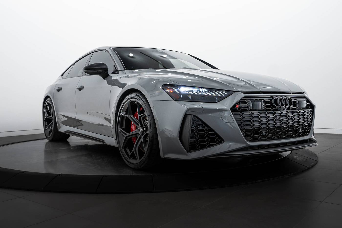 2024 Audi RS 7 performance — Hatchback — 8,829 mi — Highland Park, IL