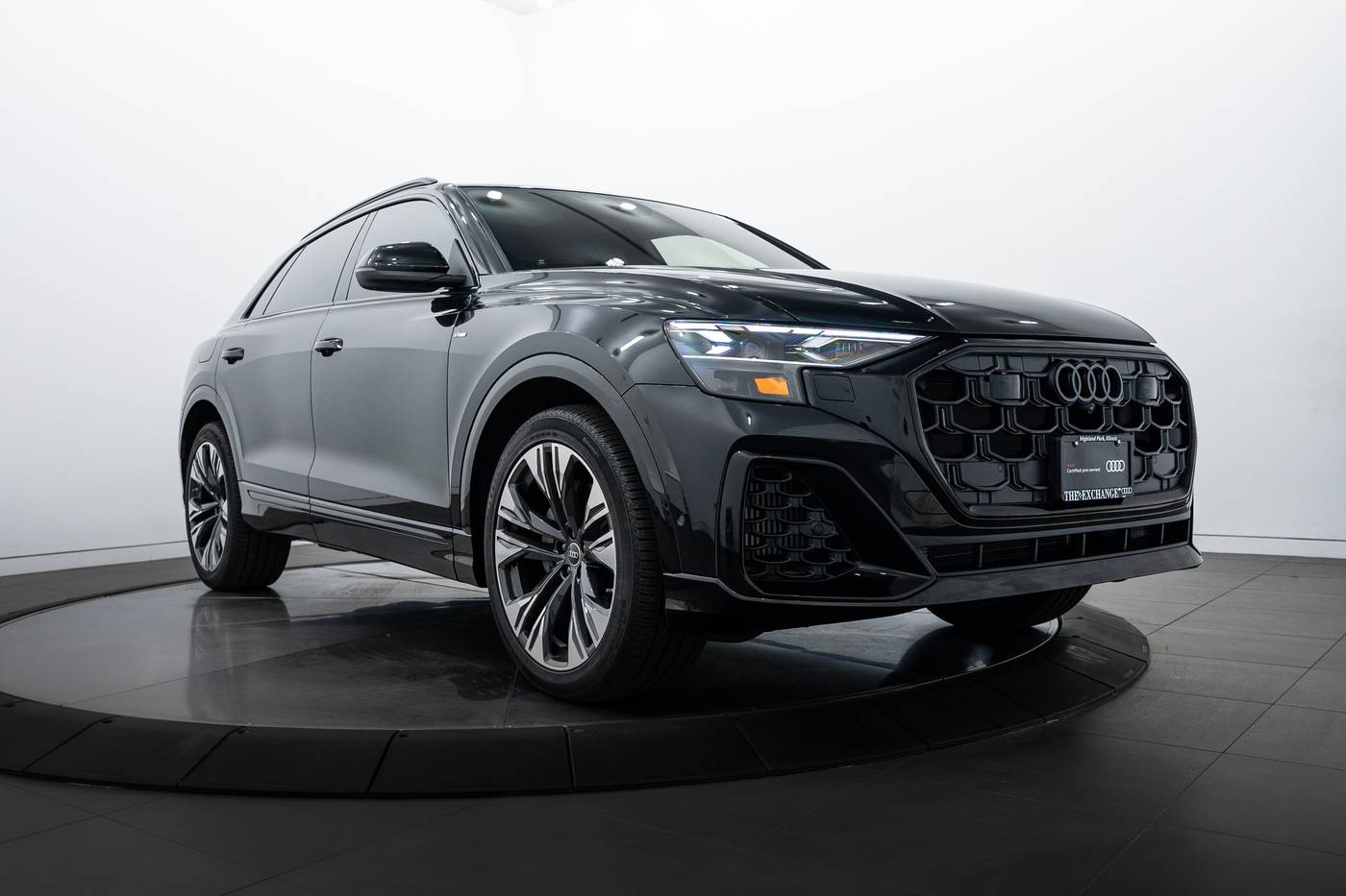 2025 Audi Q8 Prestige — SUV — 4,418 mi — Highland Park, IL
