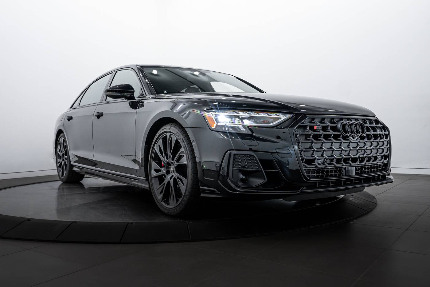 2025 Audi S8 4.0T quattro
