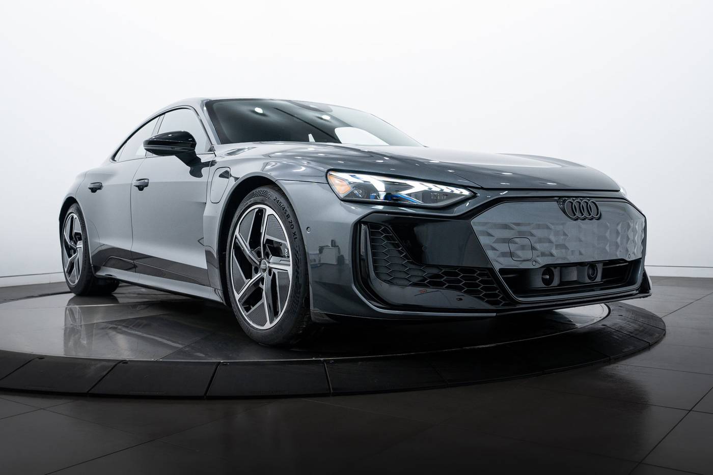 レベル アウディ RS E-TRON GT アウディ RS e-tron GTの価格・新型情報・グレード諸元 価格.com