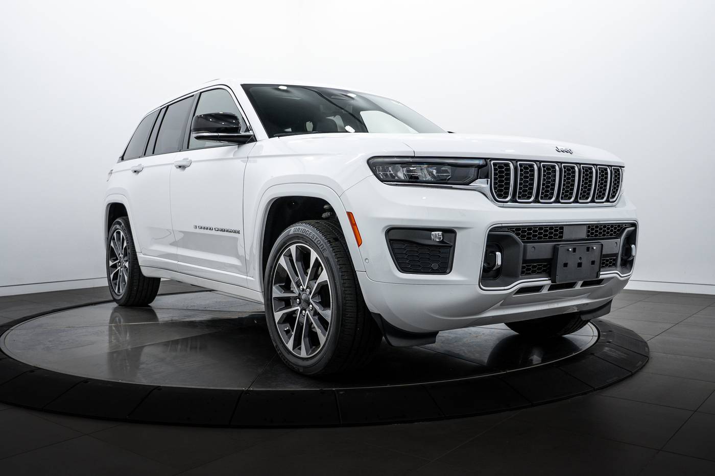 2023 Jeep Grand Cherokee Overland — SUV — 17,567 mi — Highland Park, IL