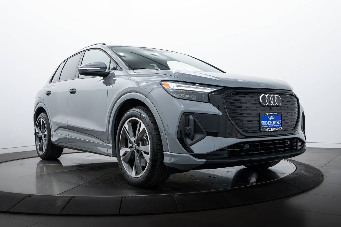 2024 Audi Q4 e-tron Premium Plus — SUV — 4,061 mi — Highland Park, IL
