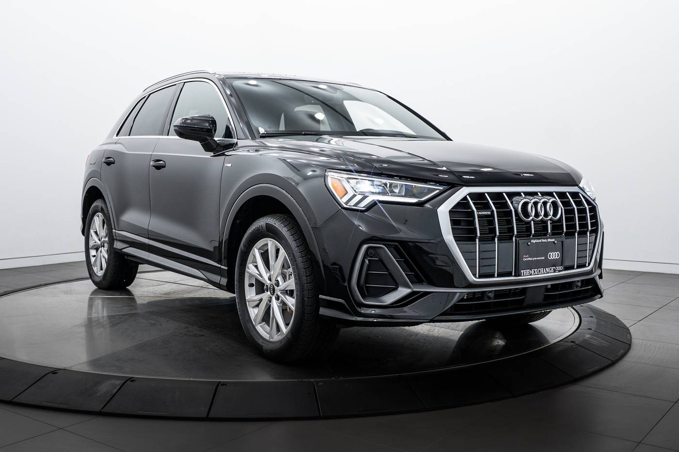 2025 Audi Q3 S line Premium — SUV — 4,777 mi — Highland Park, IL