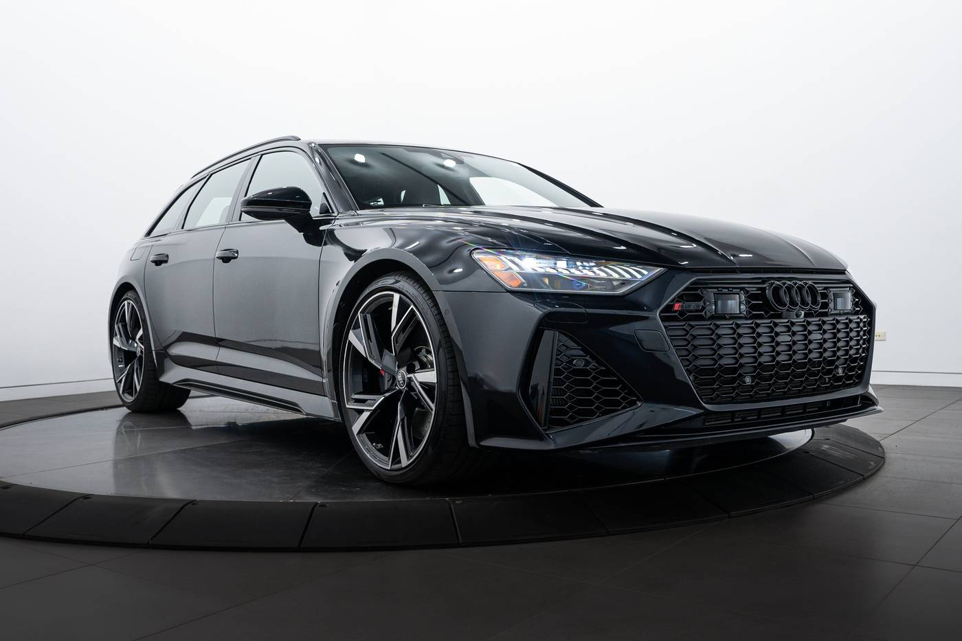 2023 Audi RS 6 Avant Standard — Wagon — 41,503 mi — Highland Park, IL