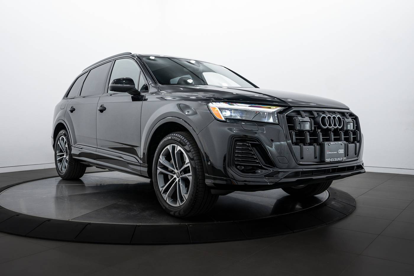 2025 Audi Q7 Premium Plus — SUV — 4,987 mi — Highland Park, IL
