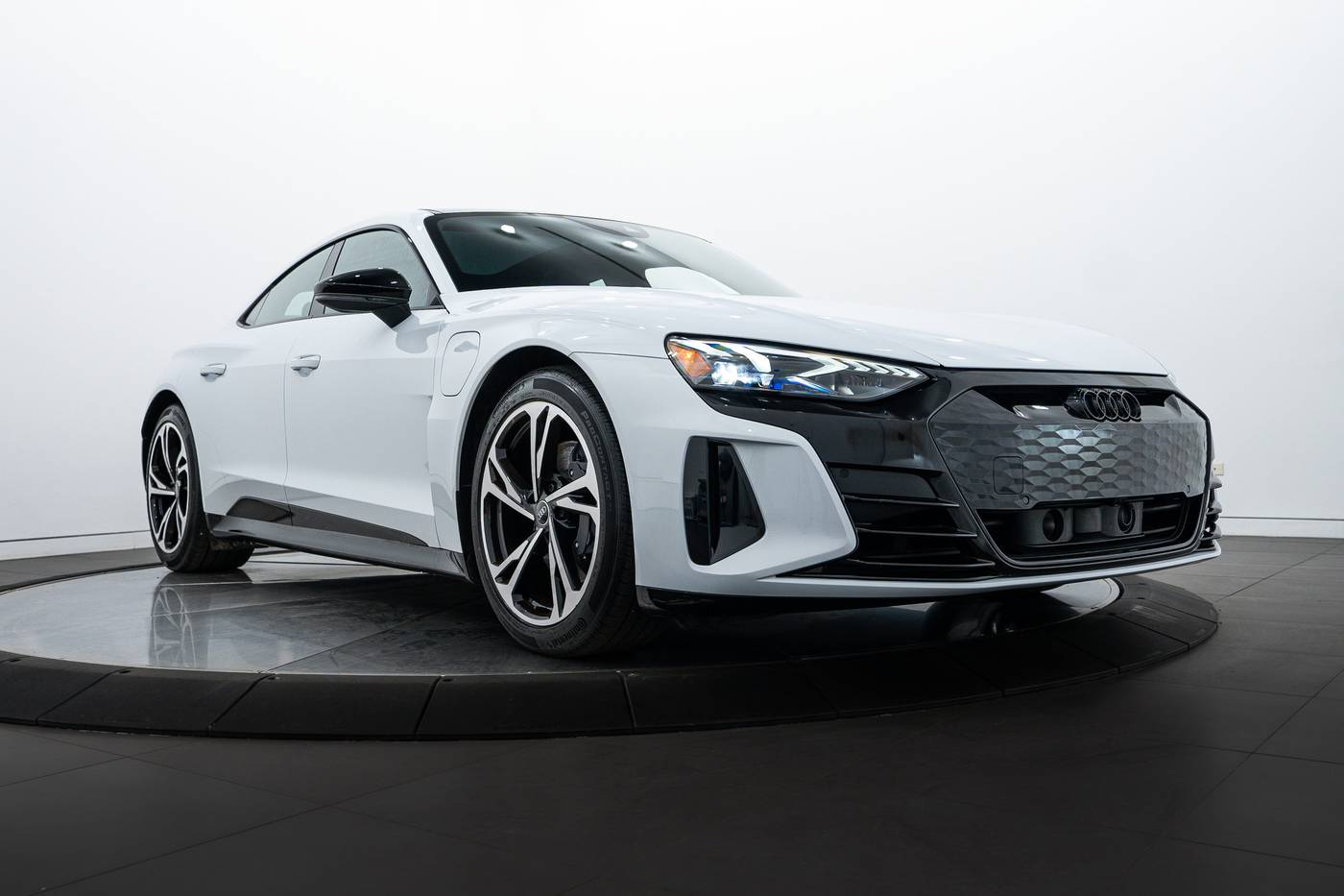 2022 Audi e-tron GT Premium Plus — Sedan — 36,232 mi — Highland Park, IL