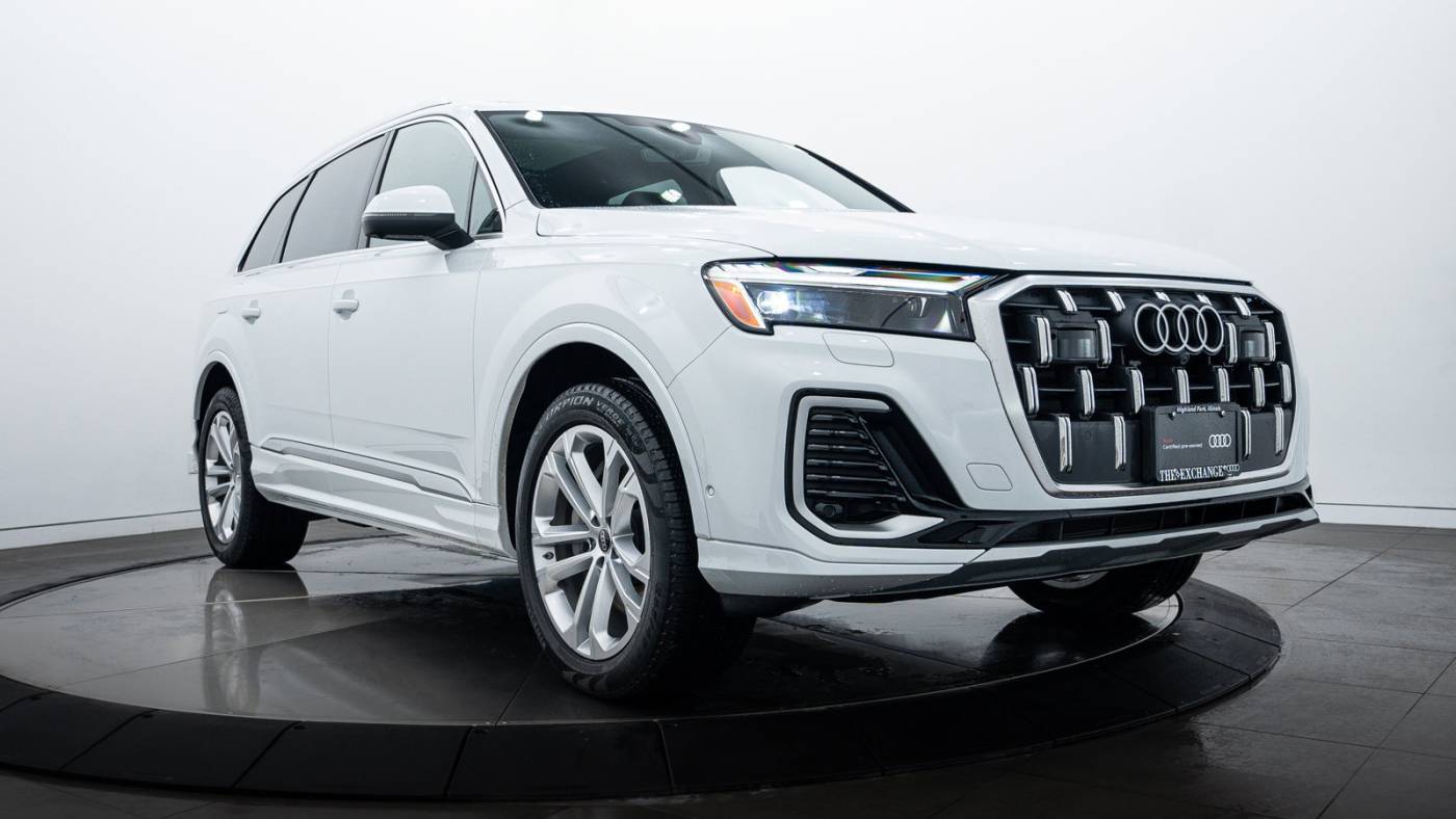 2025 Audi Q7 Premium — SUV — 4,564 mi — Highland Park, IL