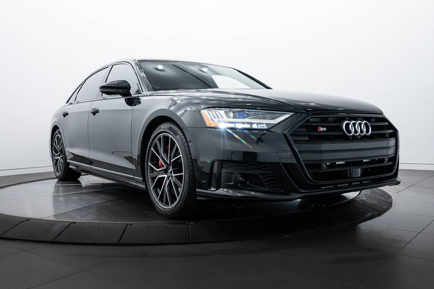 2020 Audi S8 Standard — Sedan — 49,097 mi — Highland Park, IL