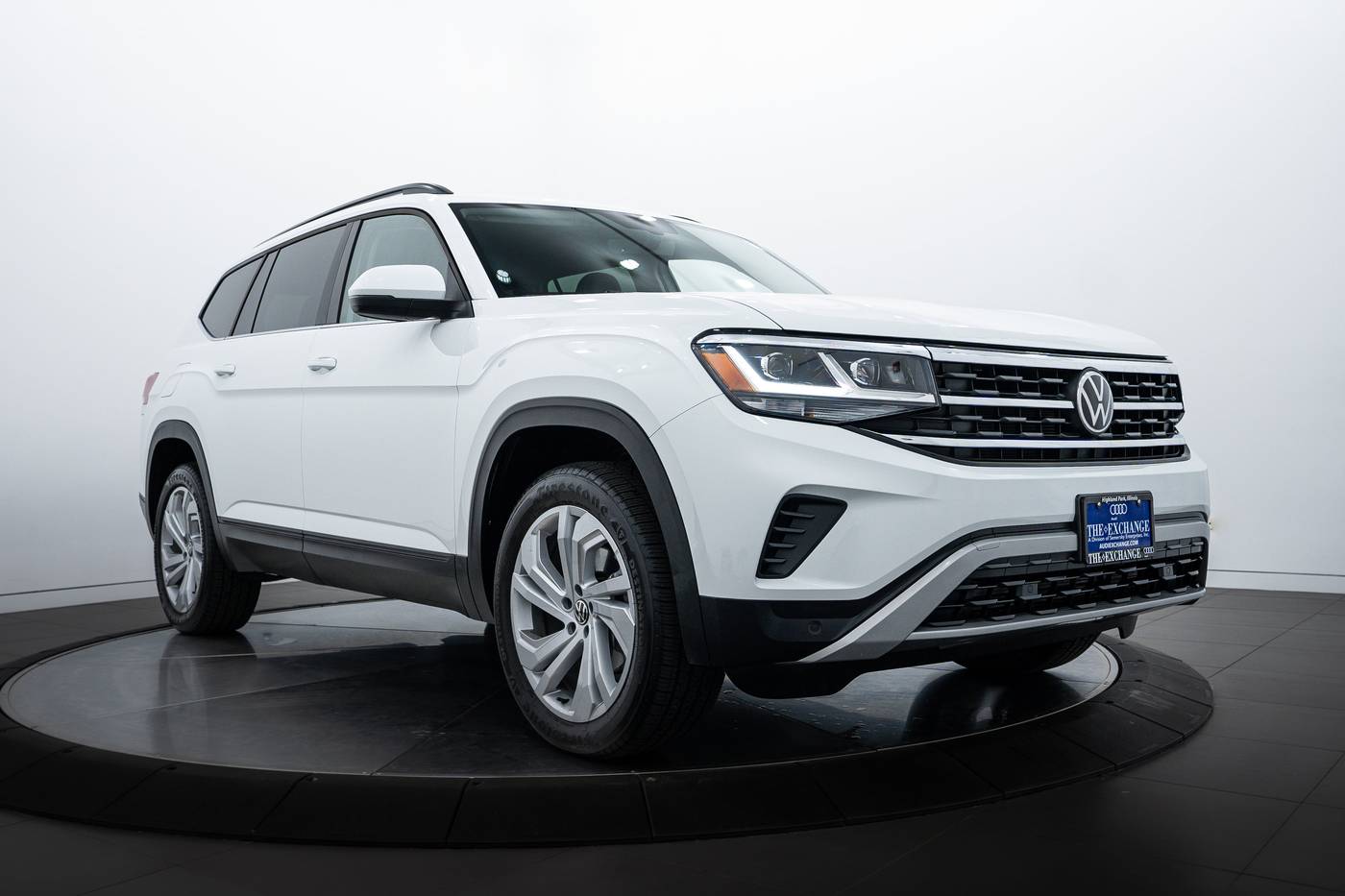 2022 Volkswagen Atlas SE with Technology — SUV — 48,460 mi — Highland Park, IL