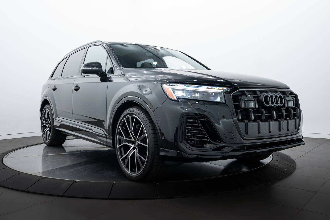 2025 Audi Q7 Prestige — SUV — 2,517 mi — Highland Park, IL