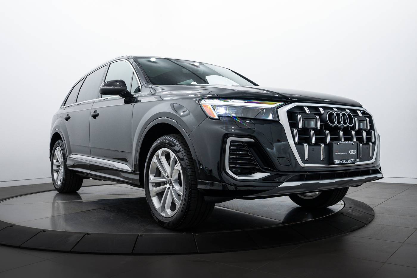2025 Audi Q7 Premium — SUV — 4,572 mi — Highland Park, IL