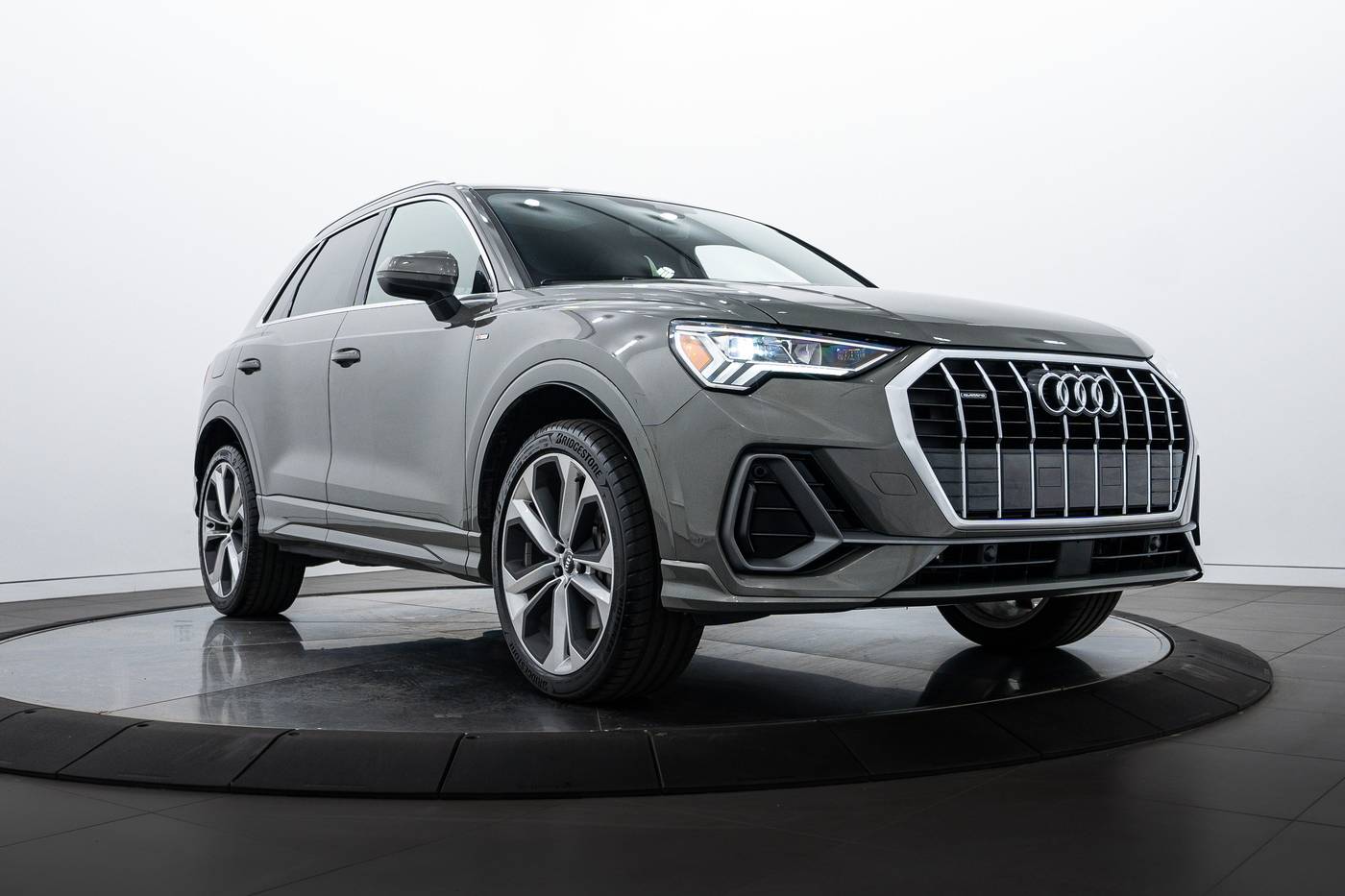 2019 Audi Q3 S line Premium Plus — SUV — 28,787 mi — Highland Park, IL