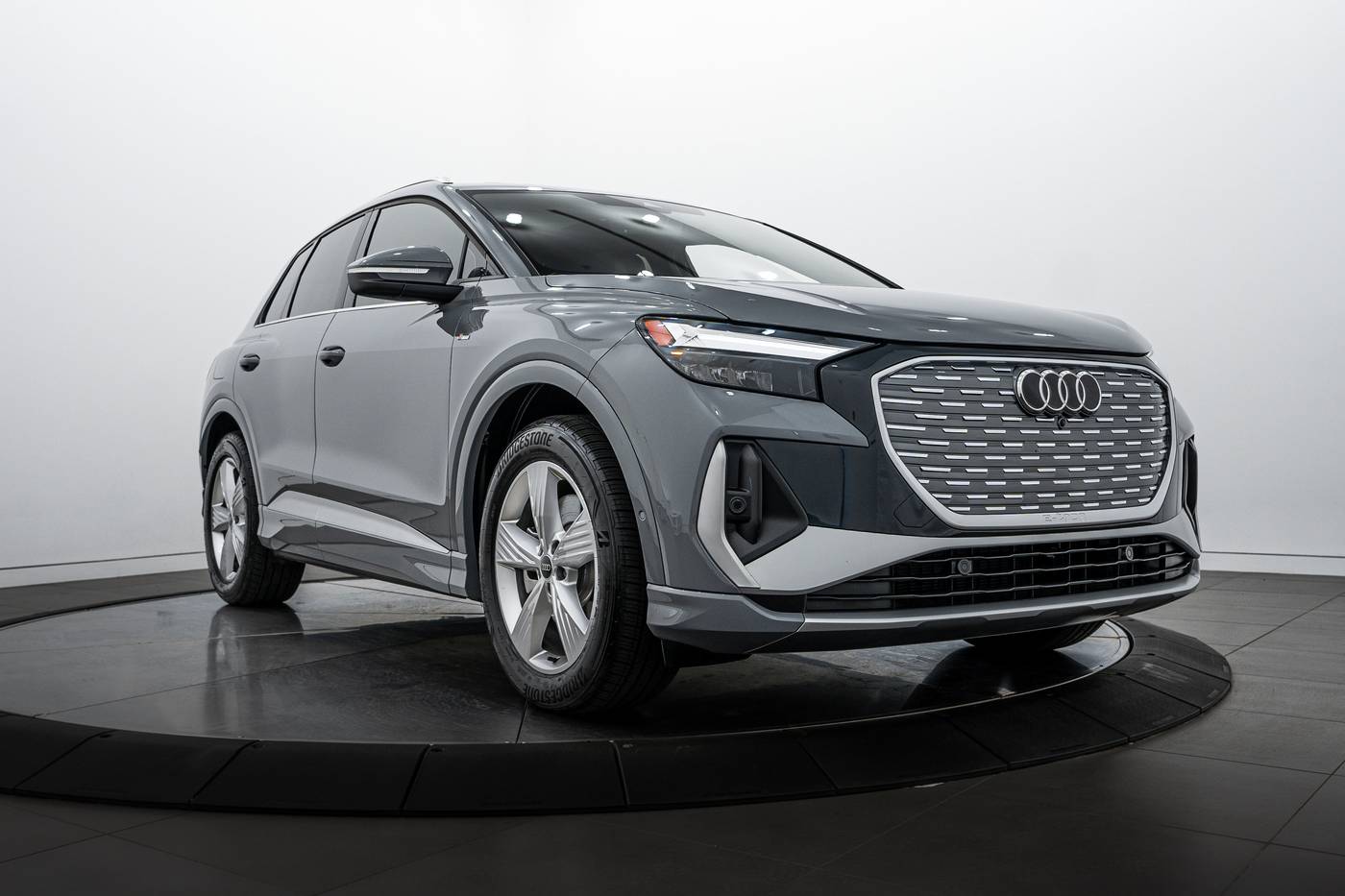 2024 Audi Q4 e-tron Premium Plus — SUV — 3,216 mi — Highland Park, IL
