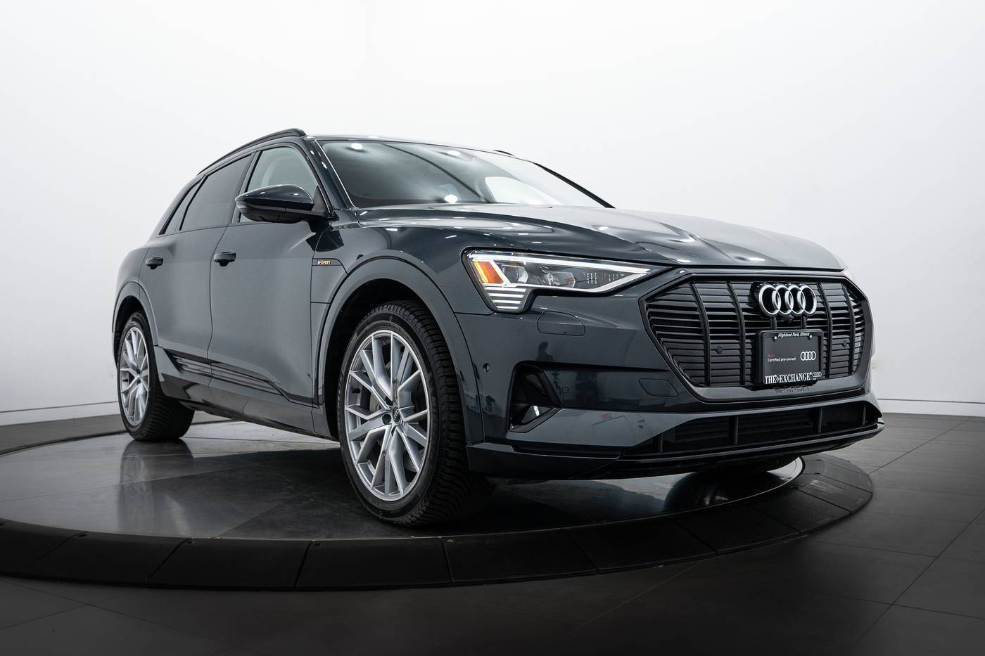 2021 Audi e-tron Prestige — SUV — 30,872 mi — Highland Park, IL