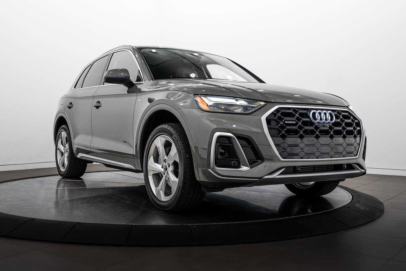 2024 Audi Q5 Premium Plus — SUV — 4,106 mi — Highland Park, IL
