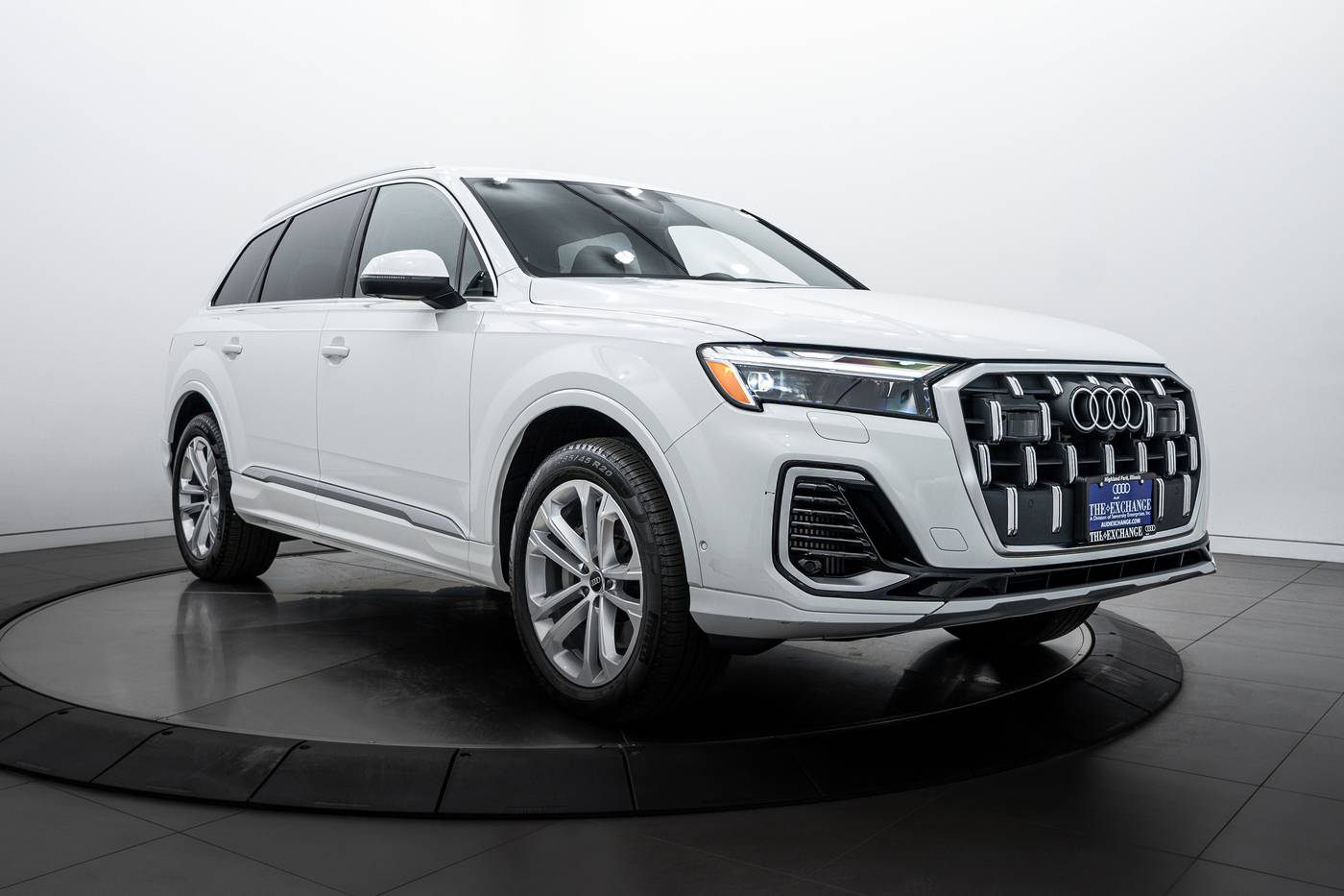 2025 Audi Q7 Premium Plus — SUV — 4,702 mi — Highland Park, IL