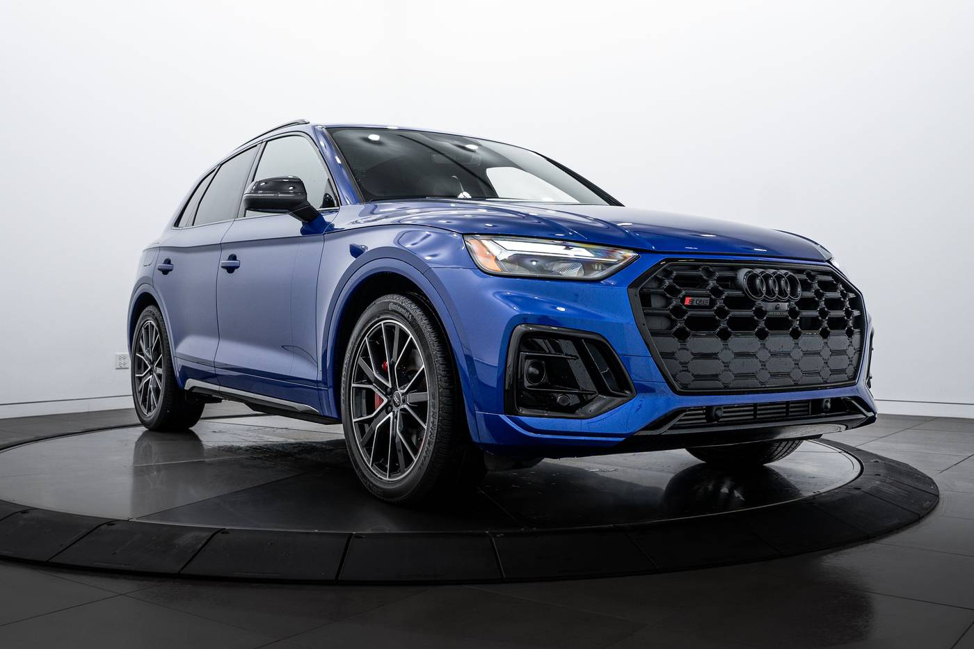 2025 Audi SQ5 Premium Plus — SUV — 7,119 mi — Highland Park, IL