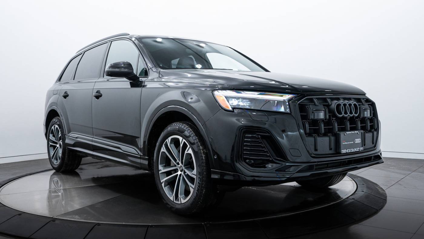2025 Audi Q7 Premium Plus — SUV — 3,928 mi — Highland Park, IL
