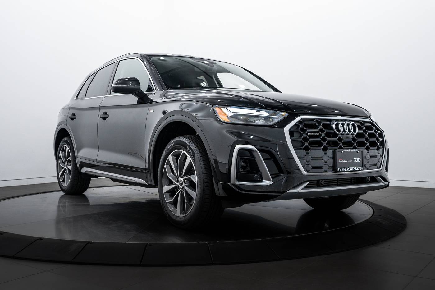 2025 Audi Q5 Premium Plus — SUV — 5,247 mi — Highland Park, IL