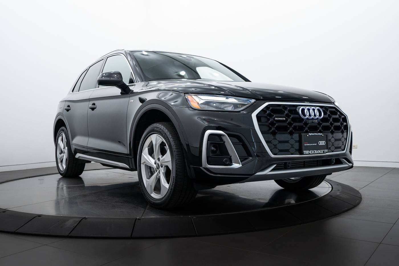 2025 Audi Q5 Premium Plus — SUV — 4,604 mi — Highland Park, IL