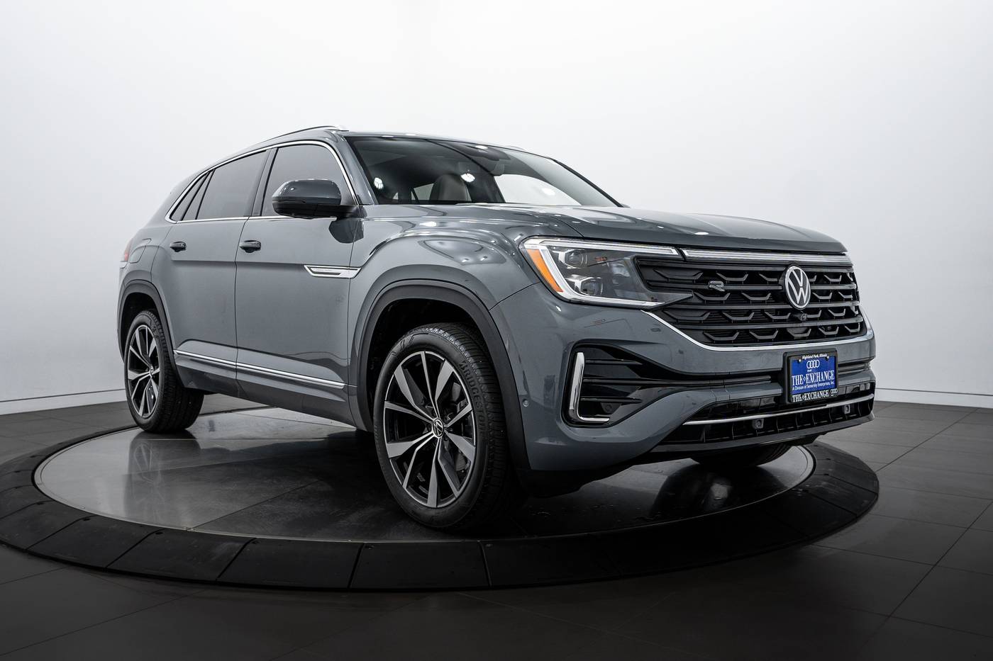 2024 Volkswagen Atlas Cross Sport SEL Premium R-Line — SUV — 13,349 mi — Highland Park, IL
