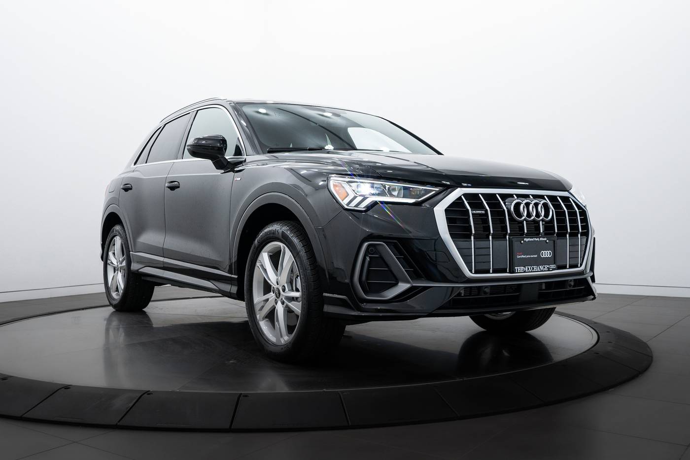 2024 Audi Q3 S line Premium — SUV — 3,699 mi — Highland Park, IL
