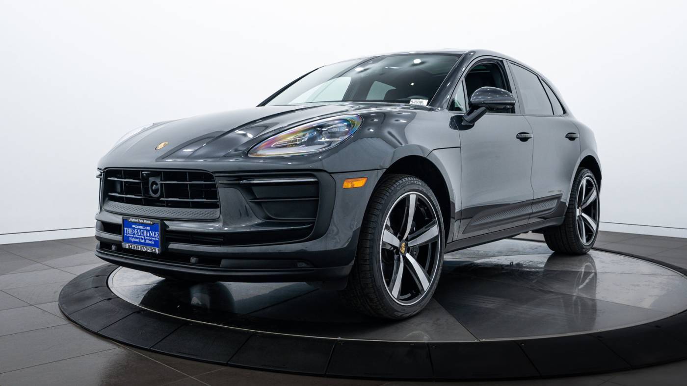2024 Porsche Macan Standard — SUV — 4,920 mi — Highland Park, IL