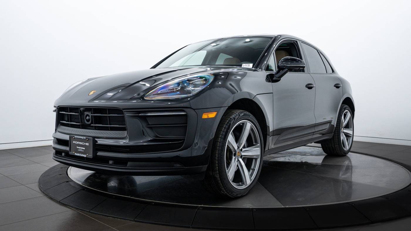 2024 Porsche Macan Standard — SUV — 4,023 mi — Highland Park, IL