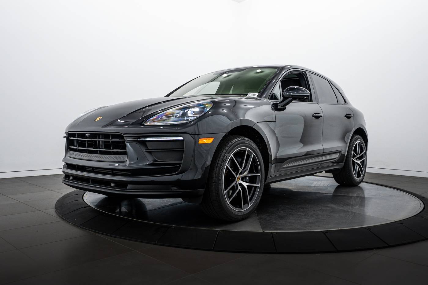 2022 Porsche Macan Standard — SUV — 20,318 mi — Highland Park, IL