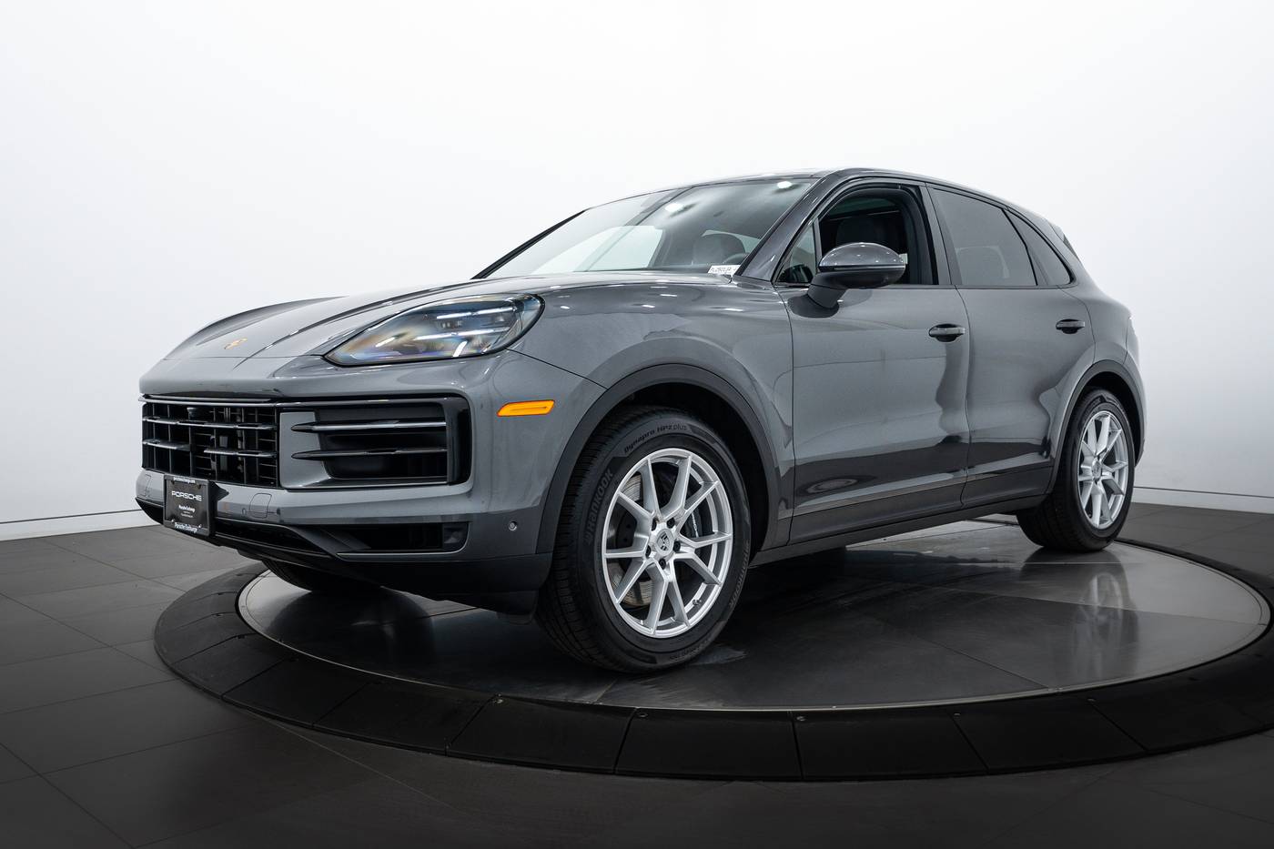2025 Porsche Cayenne Cayenne — SUV — 4,201 mi — Highland Park, IL