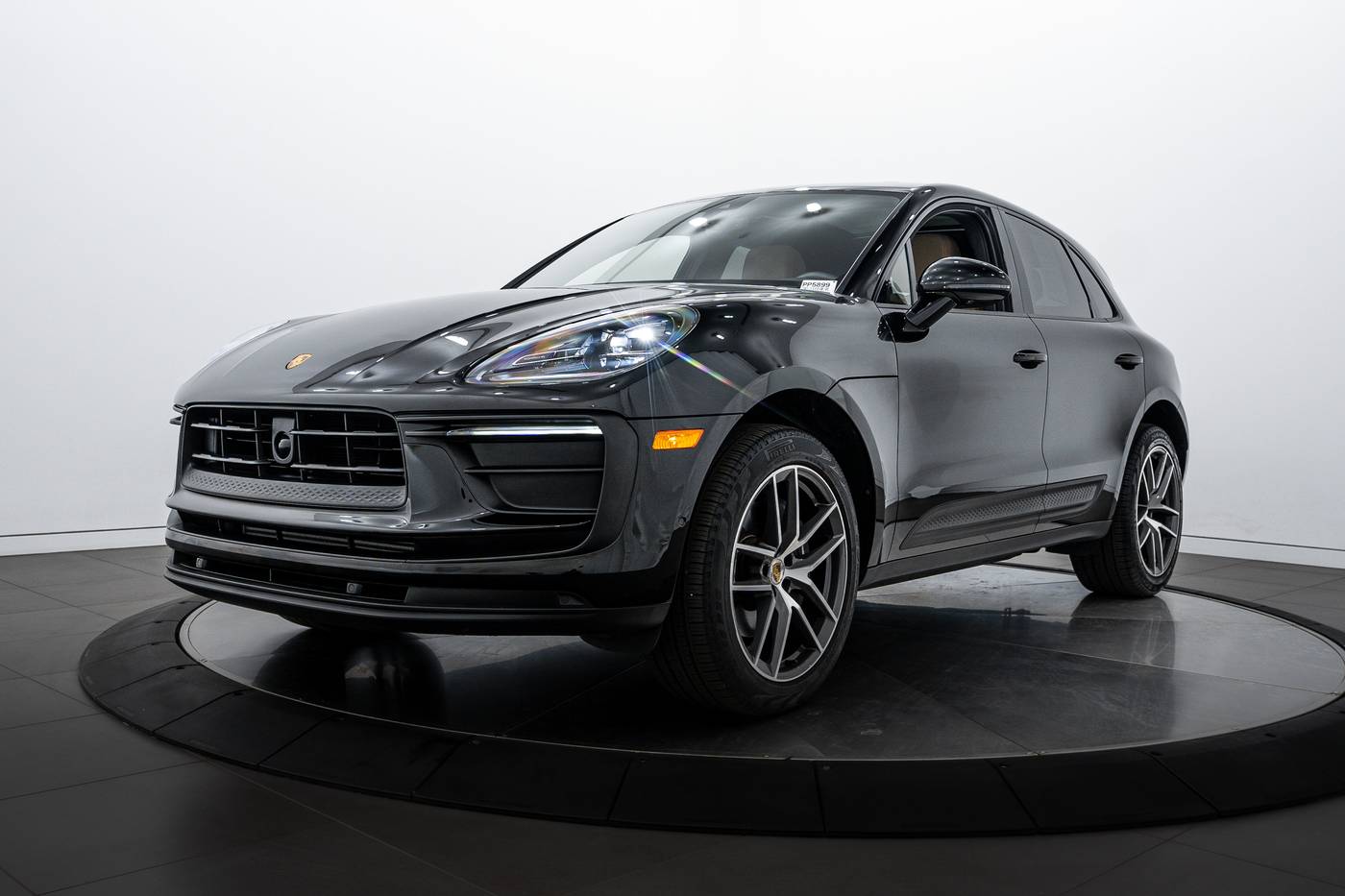 2022 Porsche Macan Standard — SUV — 15,595 mi — Highland Park, IL