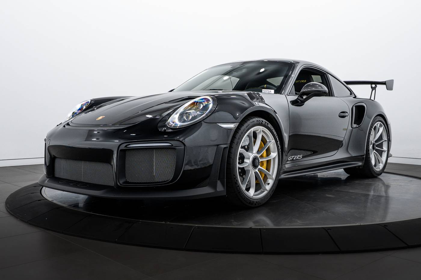 2018 Porsche 911 GT2 RS — Coupe — 6,010 mi — Highland Park, IL