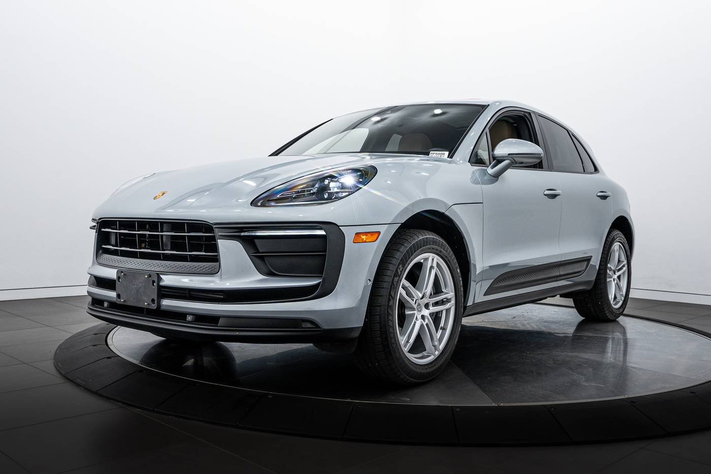 2022 Porsche Macan Standard — SUV — 21,069 mi — Highland Park, IL