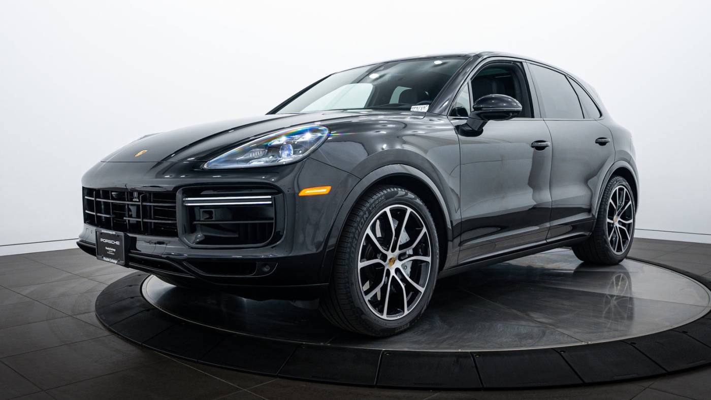 2022 Porsche Cayenne Turbo — SUV — 16,339 mi — Highland Park, IL