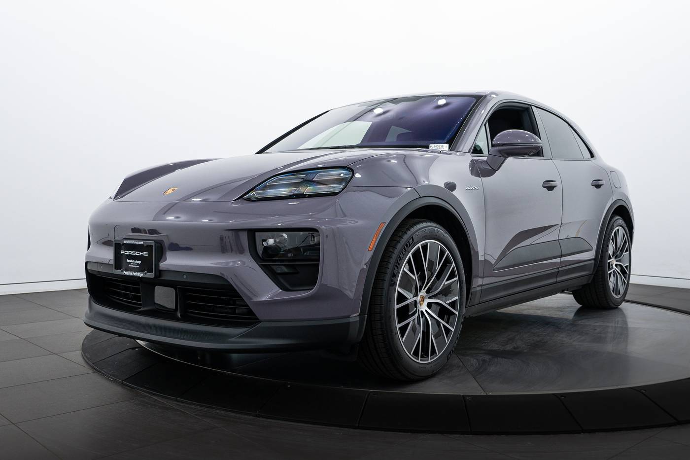 2024 Porsche Macan Electric 4 — SUV — 2,024 mi — Highland Park, IL