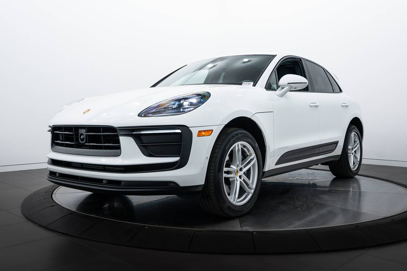 2022 Porsche Macan Standard — SUV — 28,544 mi — Highland Park, IL