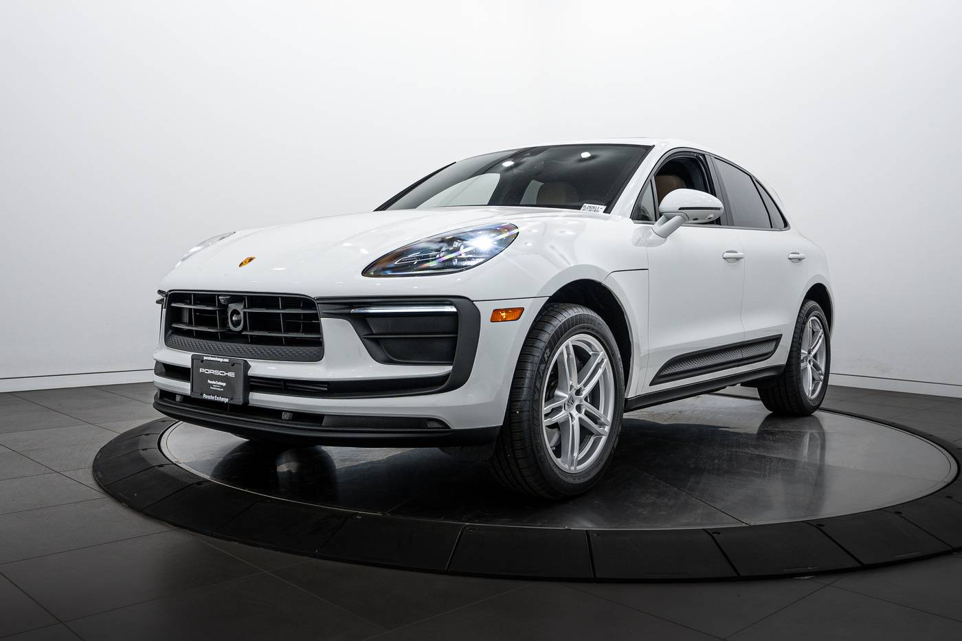 2025 Porsche Macan Macan — SUV — 3,302 mi — Highland Park, IL