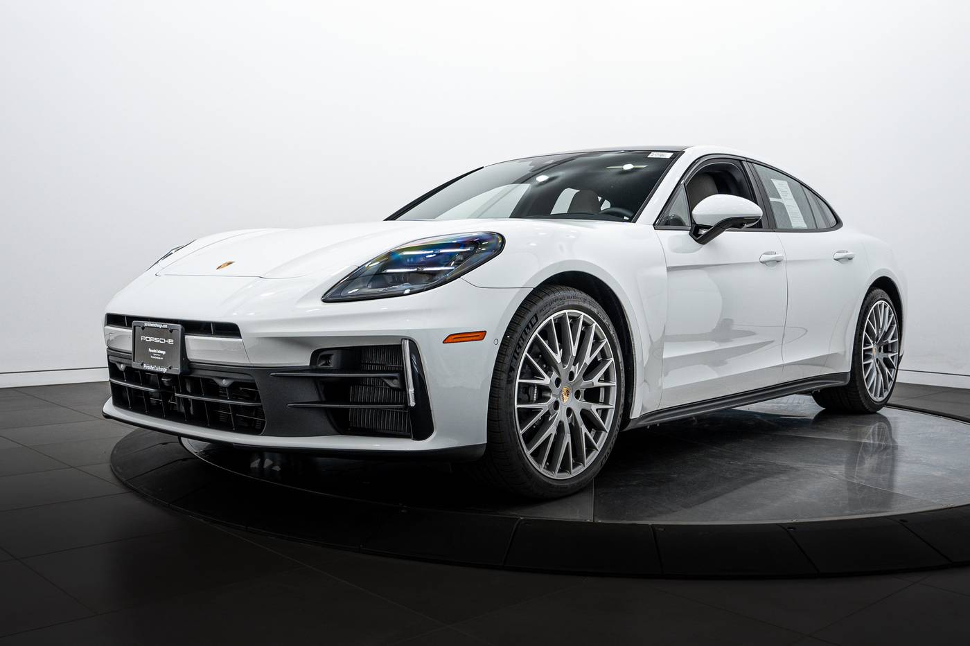 2024 Porsche Panamera 4 — Hatchback — 2,165 mi — Highland Park, IL