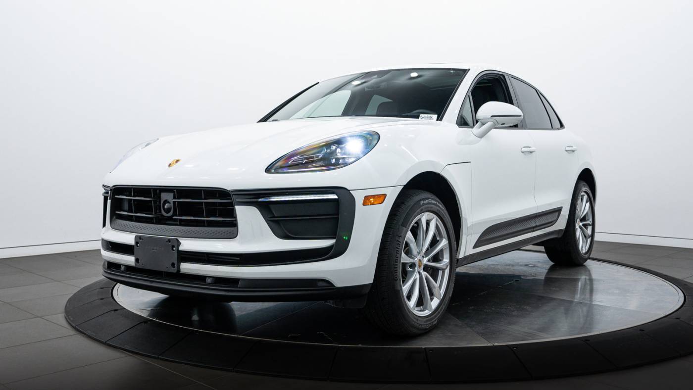 2024 Porsche Macan Standard — SUV — 5,931 mi — Highland Park, IL