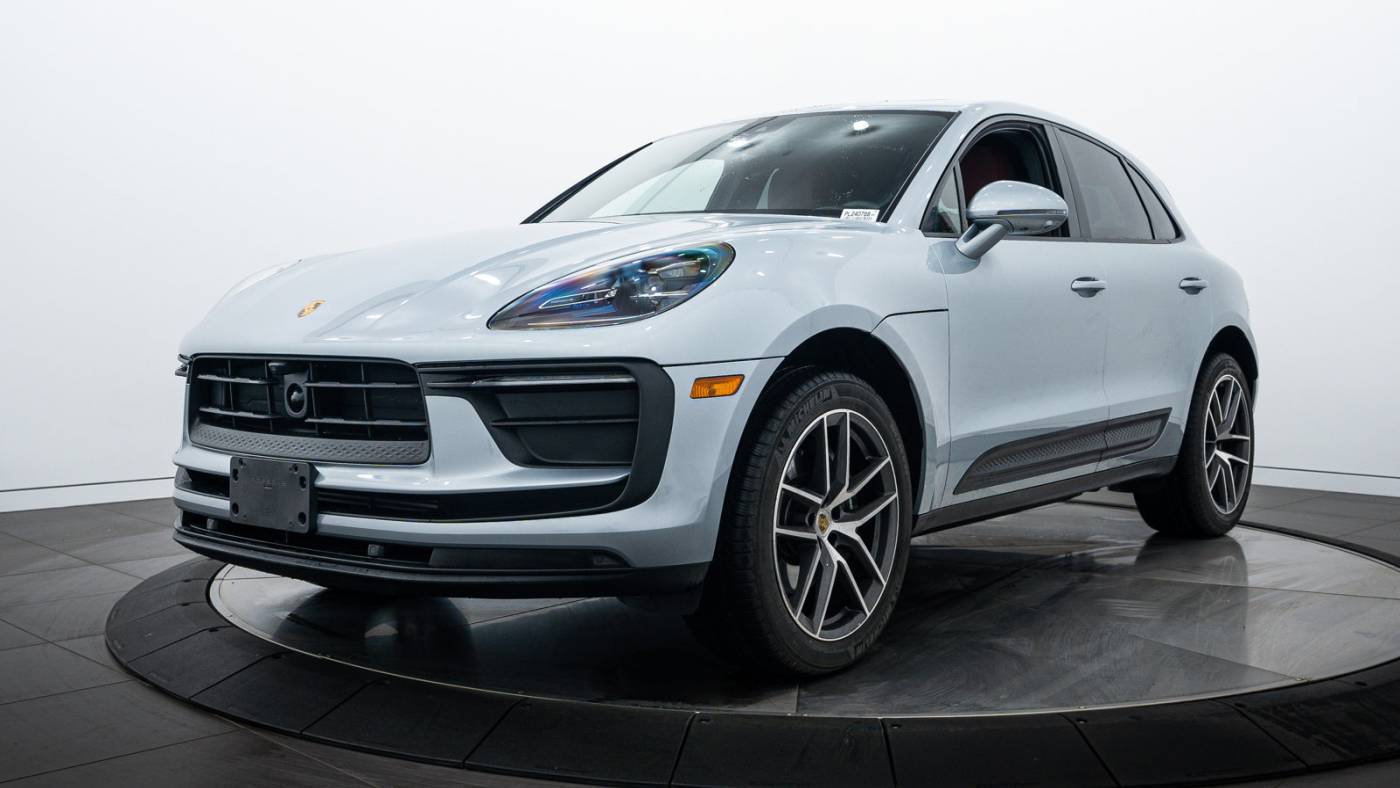 2024 Porsche Macan Standard — SUV — 4,510 mi — Highland Park, IL