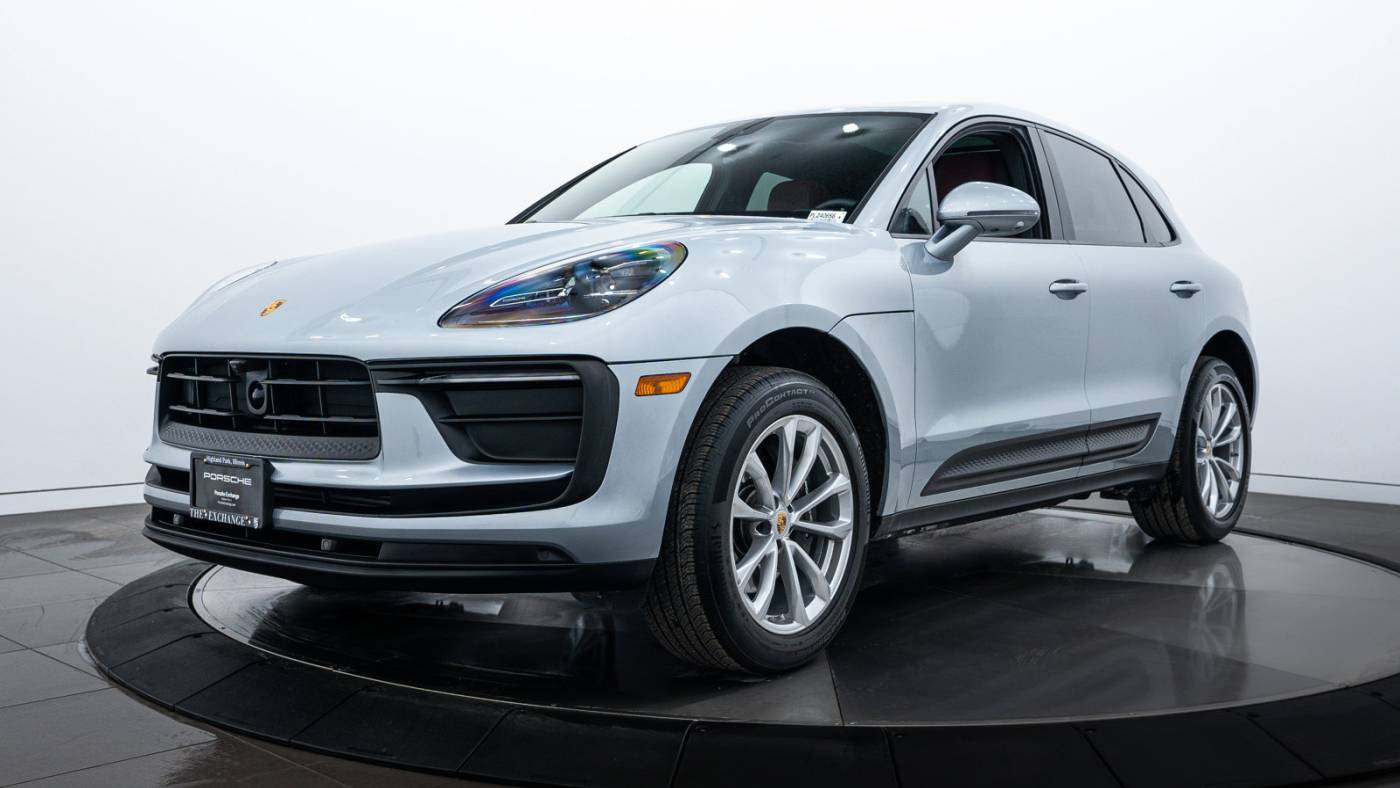 2024 Porsche Macan Standard — SUV — 5,346 mi — Highland Park, IL
