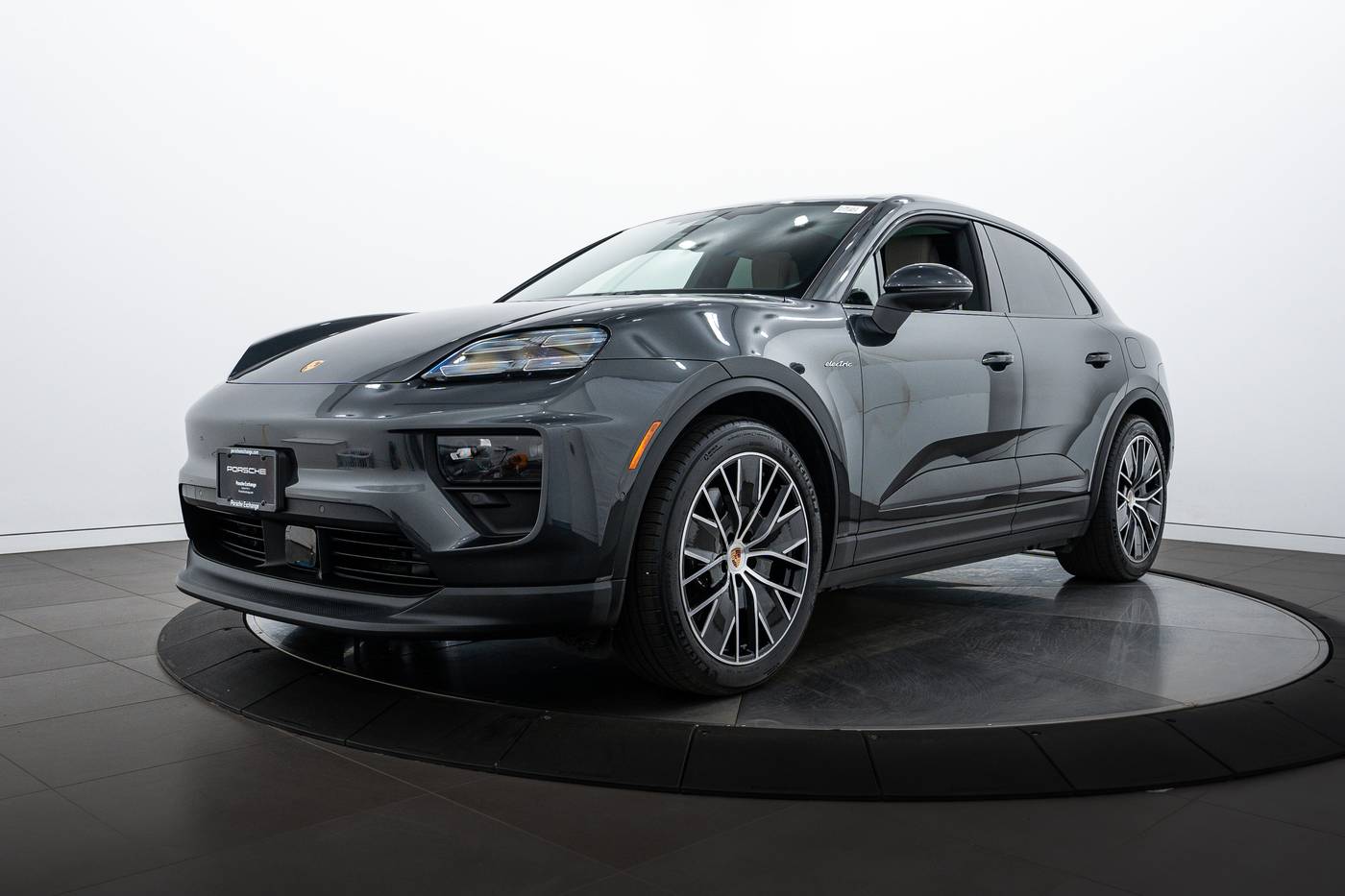 2025 Porsche Macan Electric 4S — SUV — 4,116 mi — Highland Park, IL