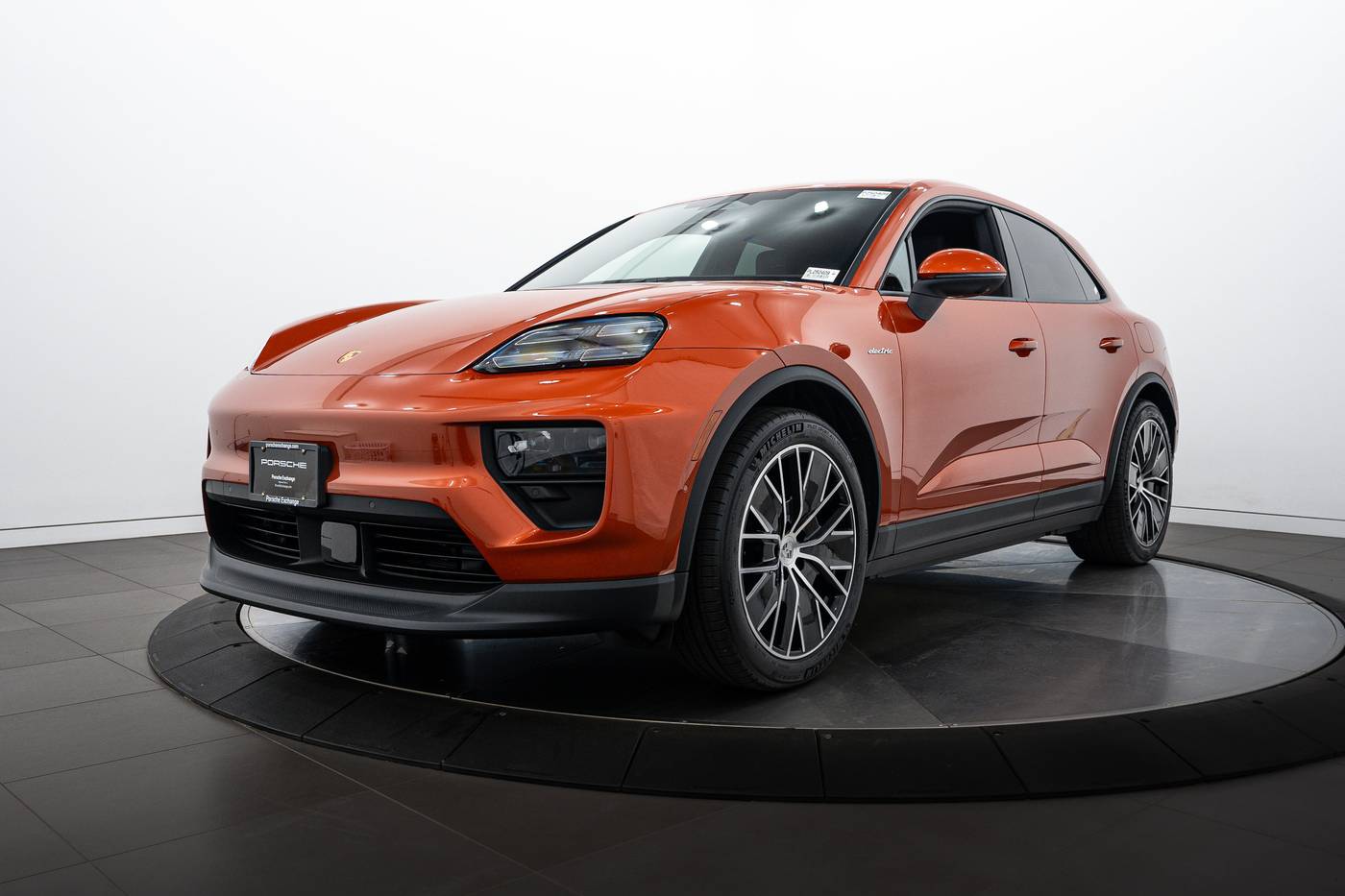 2025 Porsche Macan Electric 4 — SUV — 3,504 mi — Highland Park, IL